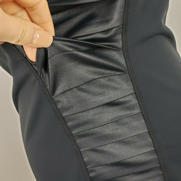 Under Armour StudioLux Noir Athletic Tank Top - Picture 7 of 8